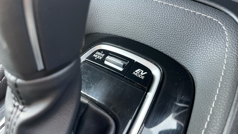 Toyota Corolla 2.0 VVT-i Hybrid Design 5dr CVT Hybrid Estate